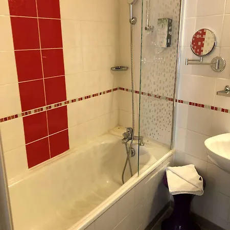 Kyriad Xiii Italie Gobelins Hotel 3*