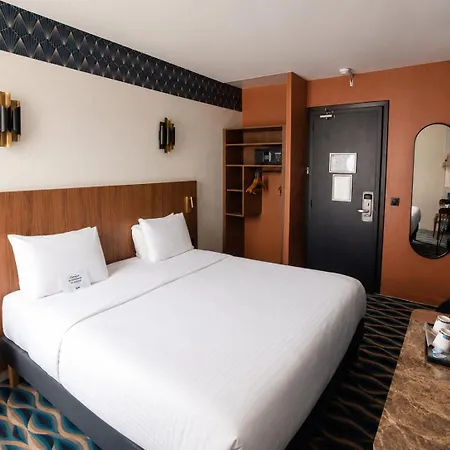 Отель Kyriad Xiii Italie Gobelins 3*