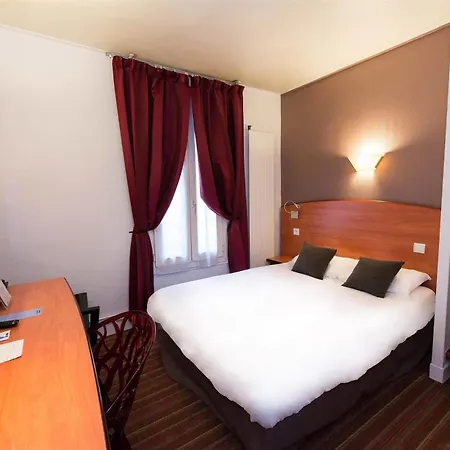 Kyriad Xiii Italie Gobelins Hotel 3*